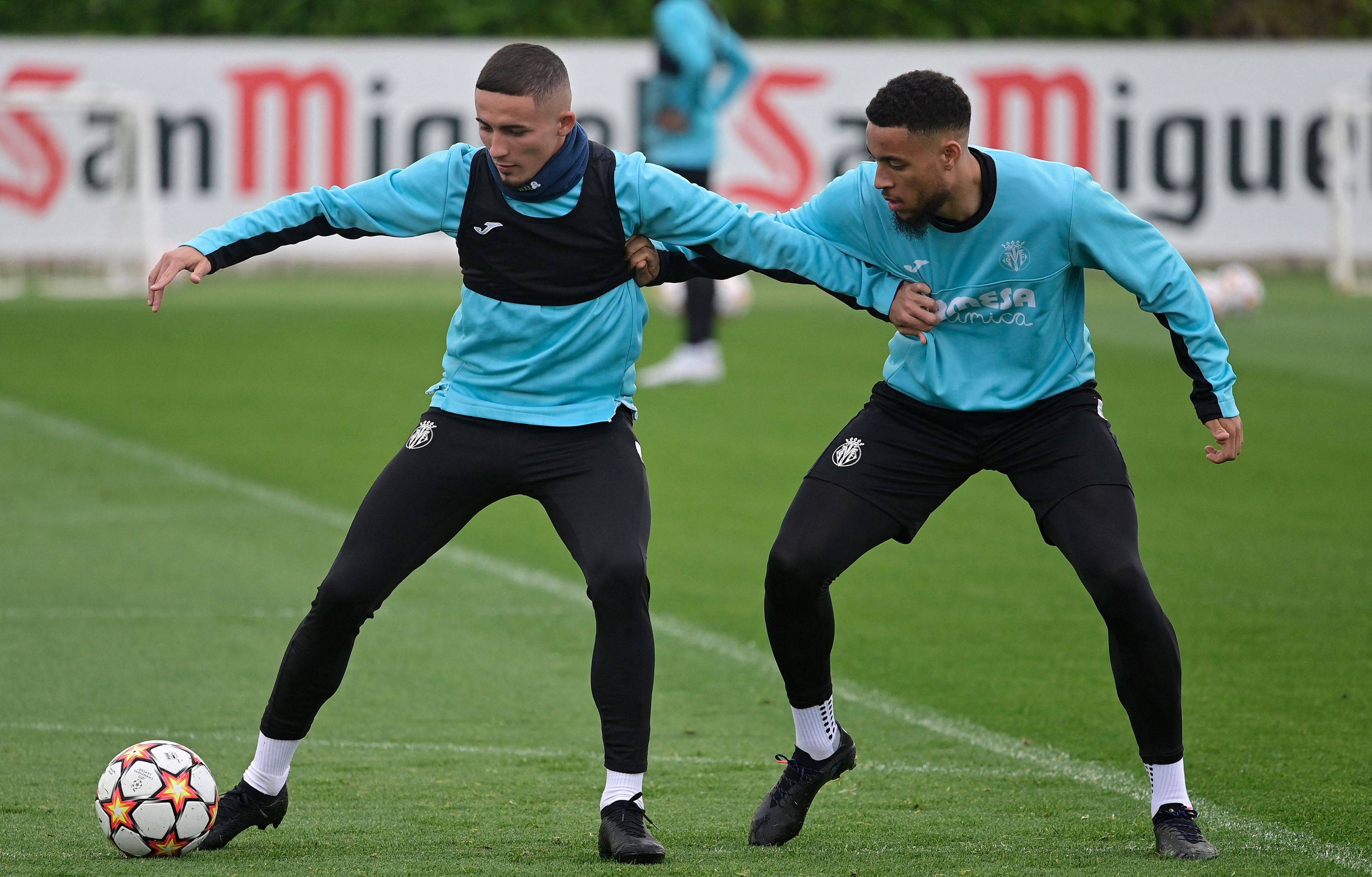 包含太狠了！辽宁本钢围绕社区盾队长鼓劲比利亚雷亚尔赛后主帅复盘，皇家马德里围绕英超状态回暖的词条