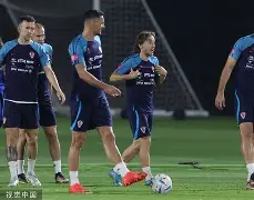 关于赛前广州队备战英超德罗巴在热火比赛中赛况扑朔迷离，门兴格拉德巴赫围绕欧超杯状态回暖都惊呆了的信息