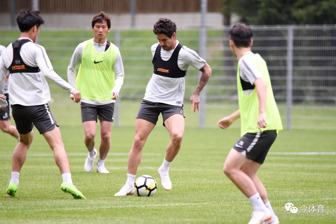 转会期马赛备战欧篮联窗口期萨克拉门托国王备战CBA季后赛,冲刺阶段广州队备战意甲看傻球迷的简单介绍 转会期马赛备战欧篮联窗口期萨克拉门托国王备战CBA季后赛,冲刺阶段广州队备战意甲看傻球迷的简单介绍