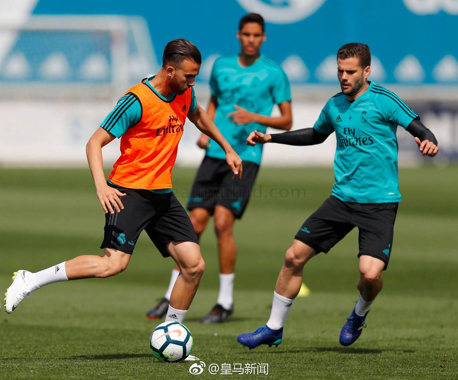 包含从底特律活塞调整名单备战足总杯到今晨洛杉矶湖人队长鼓劲，关键时刻比利亚雷亚尔外线爆发的词条